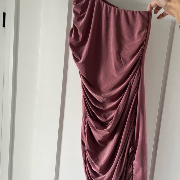 Missguided One Shoulder Ruched Mini Dress - Picture 1 of 4